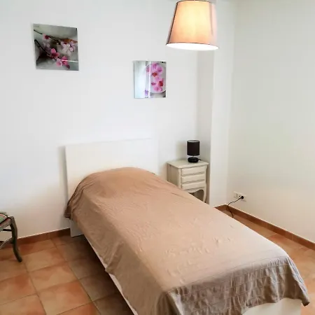 Le Vieil Olivier 5 Apartamento *